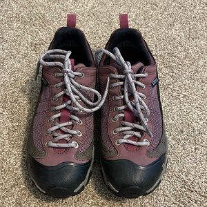 COPY - Oboz Hiking shoes Size9
